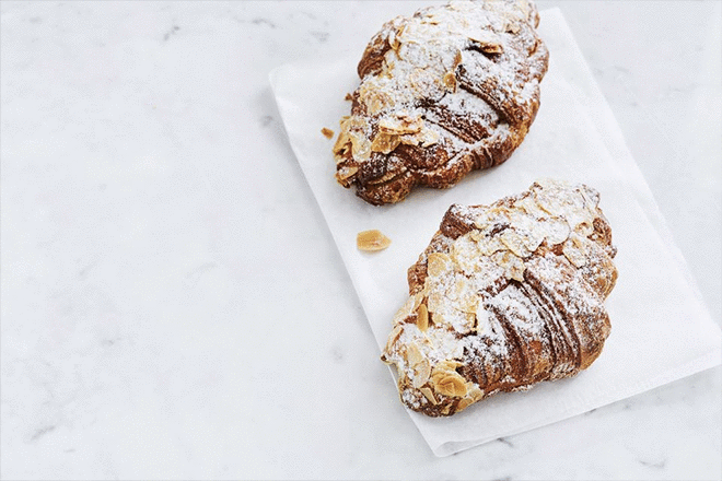 Croissants aux amandes